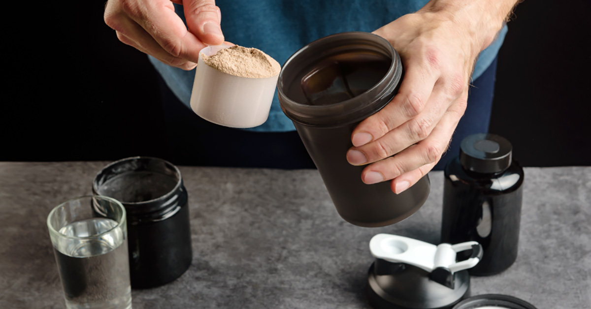 مقدار مصرف پروتئین وی برای عضلهسازی