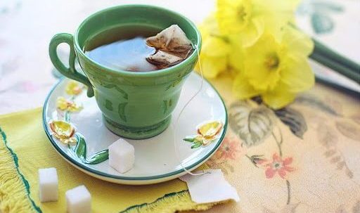 چای سبز حاوی موادی است که می‌تواند به شما در چربی سوزی کمک کند